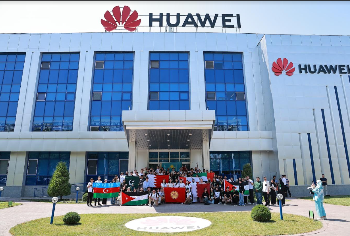 BANM tələbəsi “Huawei Azerbaijan”ın "Seeds for the Future" proqramında iştirak edib - FOTOLAR